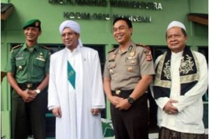 Dandim 0516 Kuningan berfoto bersama.